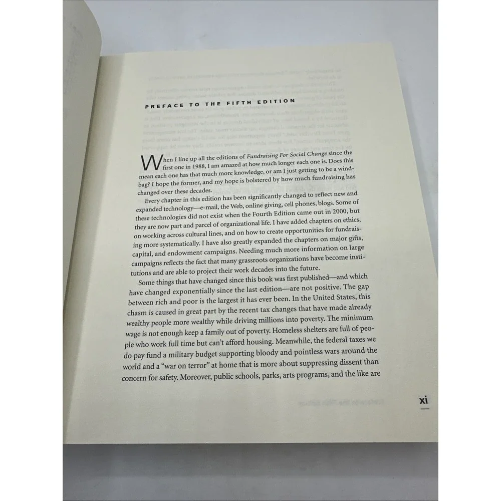Fundraising‎ for Social Change by Kim Klein 5th Edition Chardon Press 2007 PB